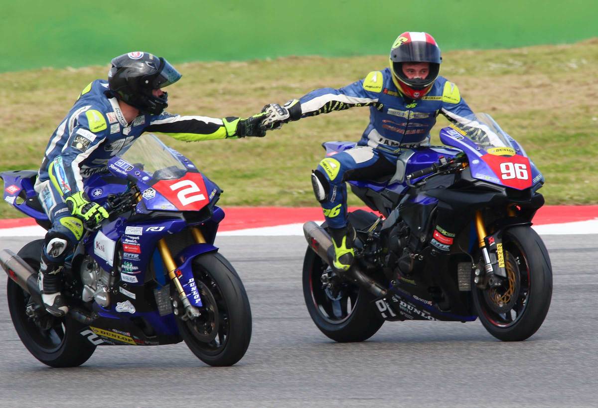 Doppietta del Biblion Motoxracing Trophy Team nel primo round del Trofeo Yamaha R1 Cup 2018