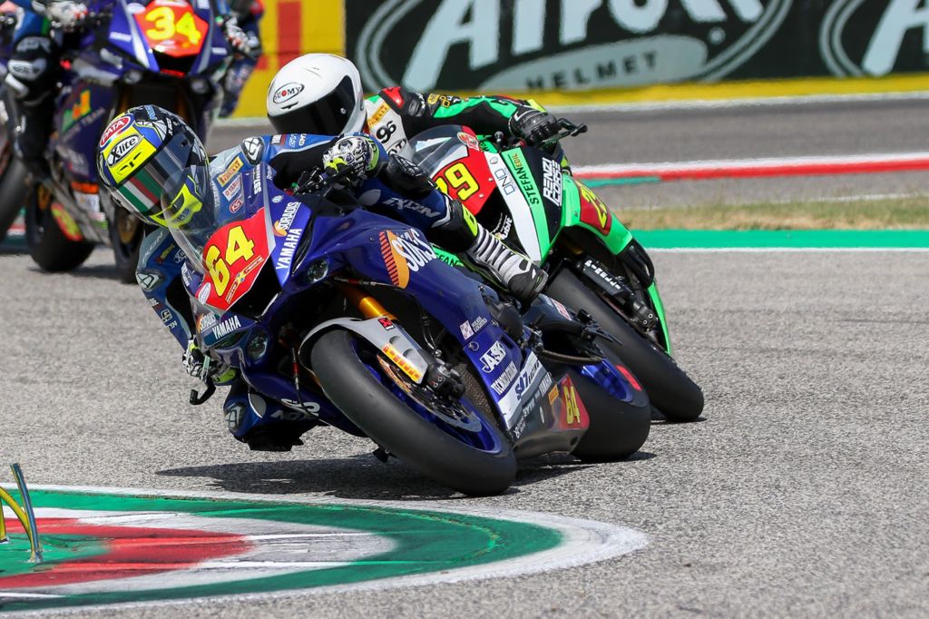 Weekend difficile per Caricasulo, che firma il record della pista