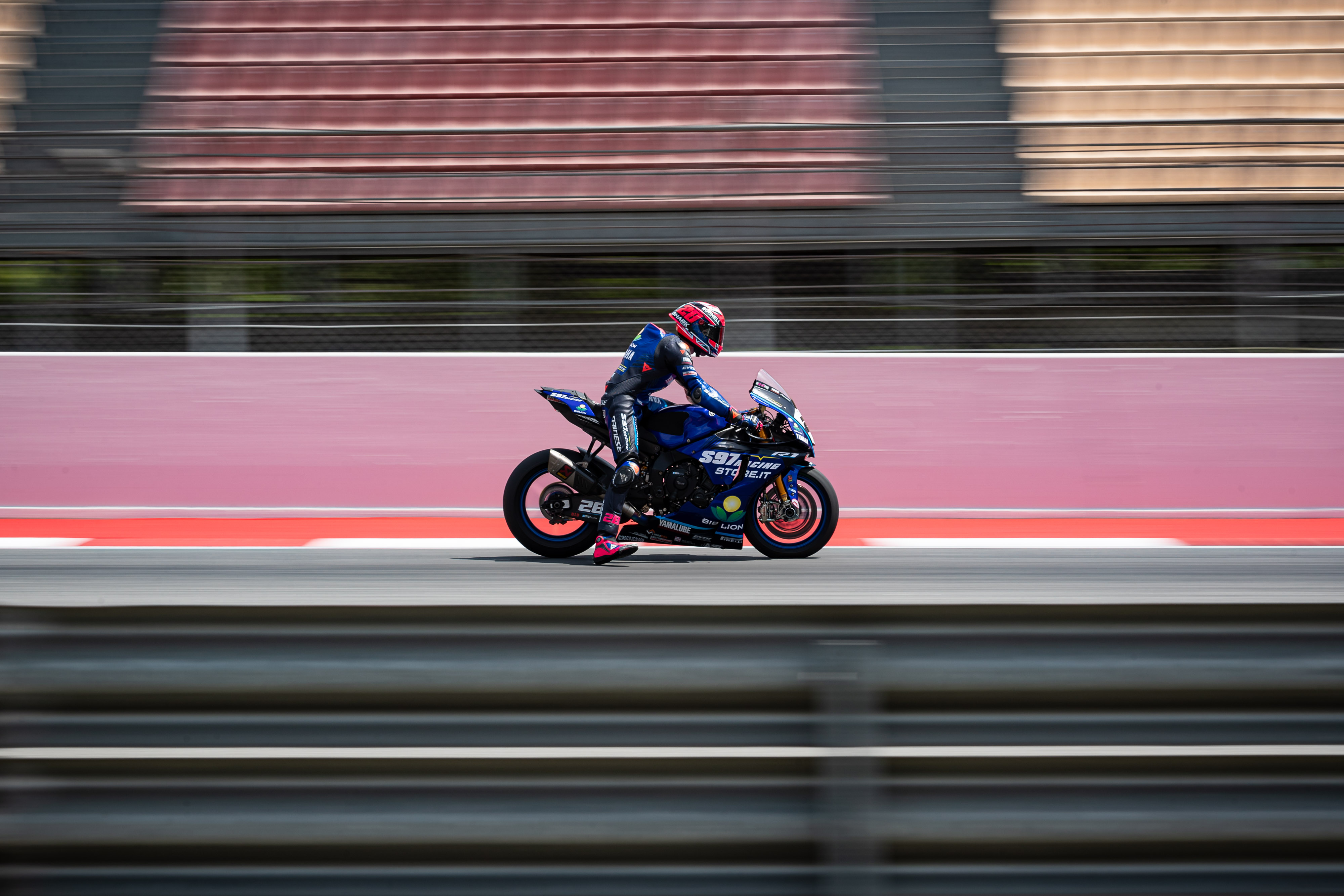 points-for-ray-in-worldsbk-race-1-at-barcelona