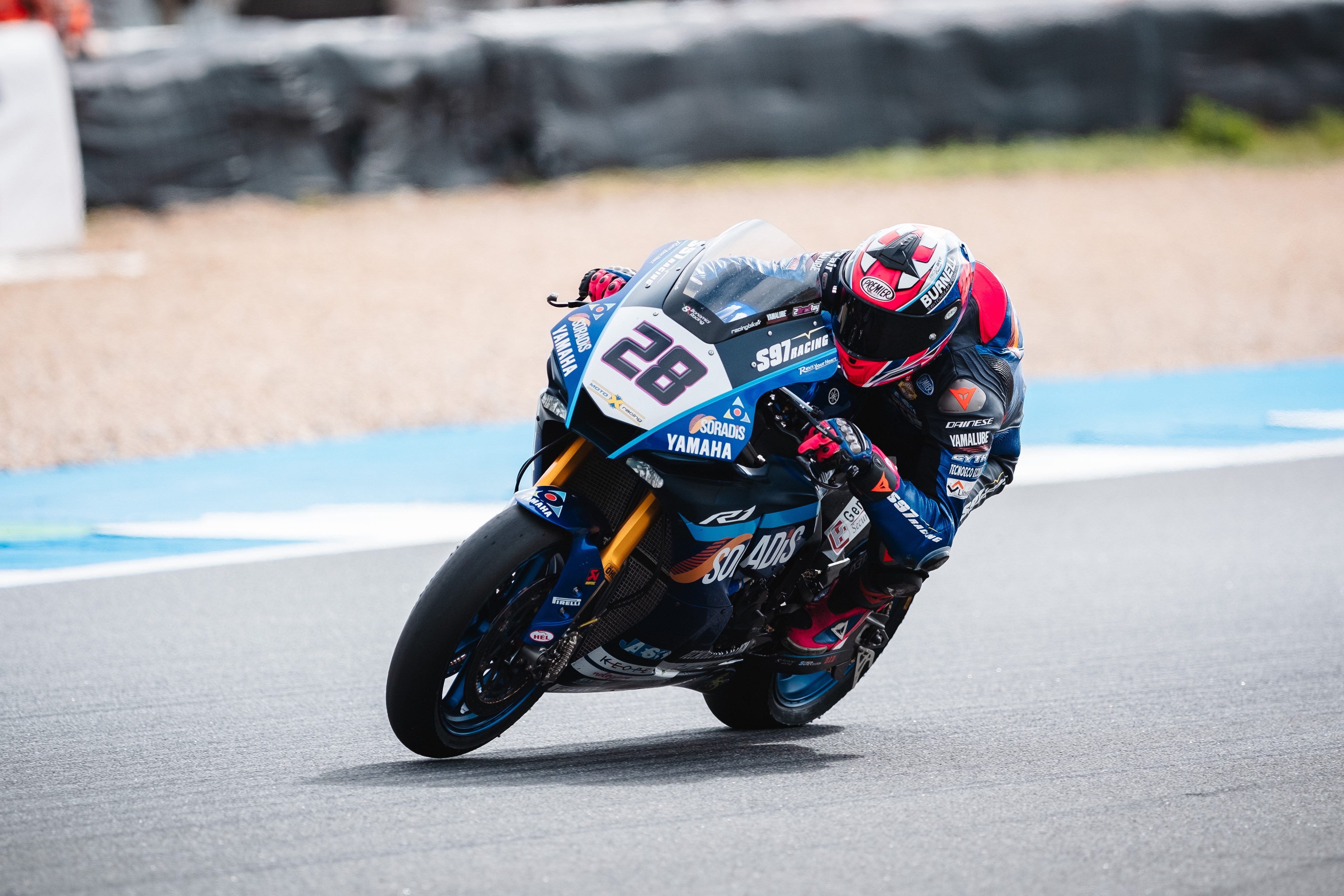 ray-just-misses-points-in-race-1-at-estoril