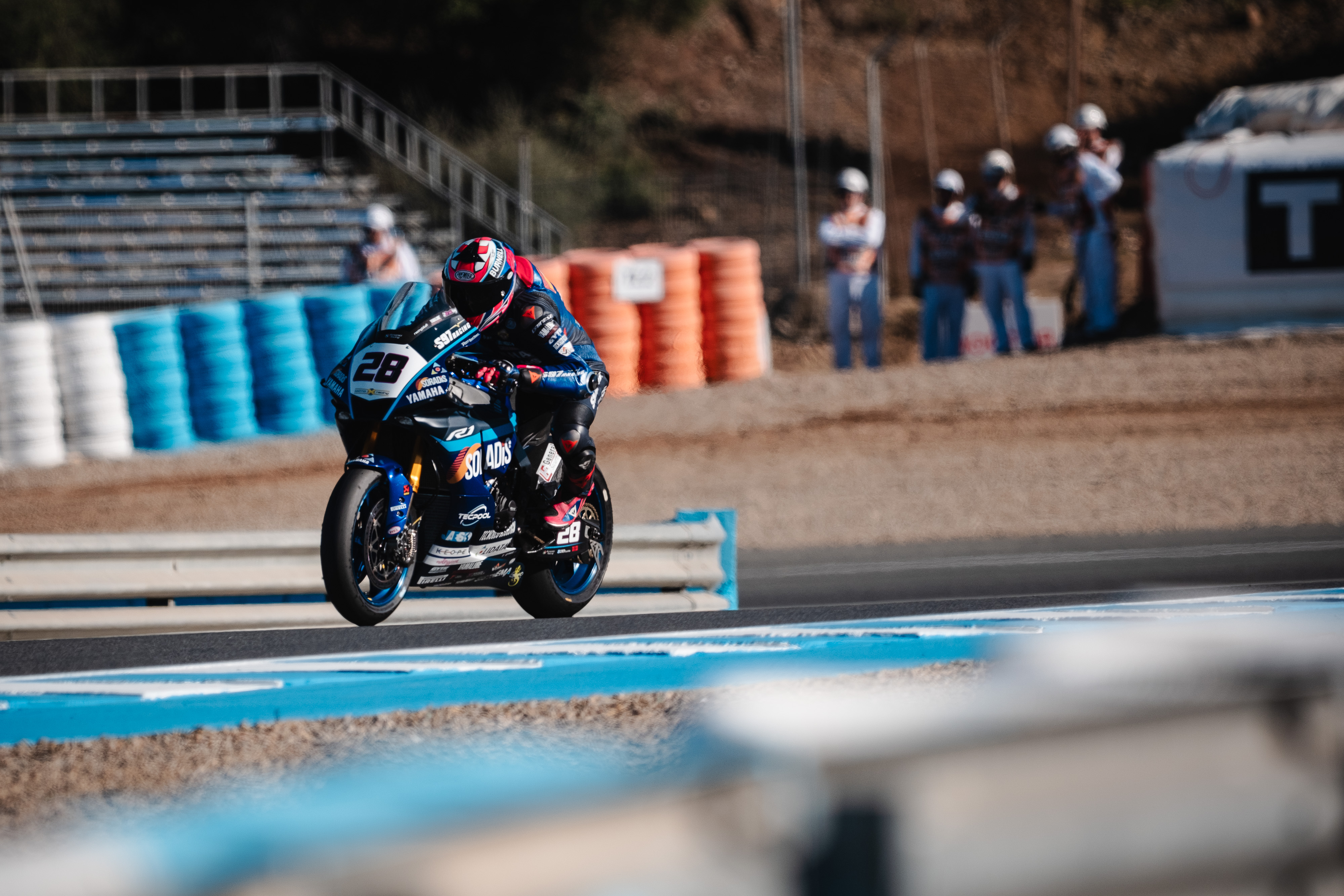 ray-close-to-the-points-in-race-1-at-jerez-bernardi-improves