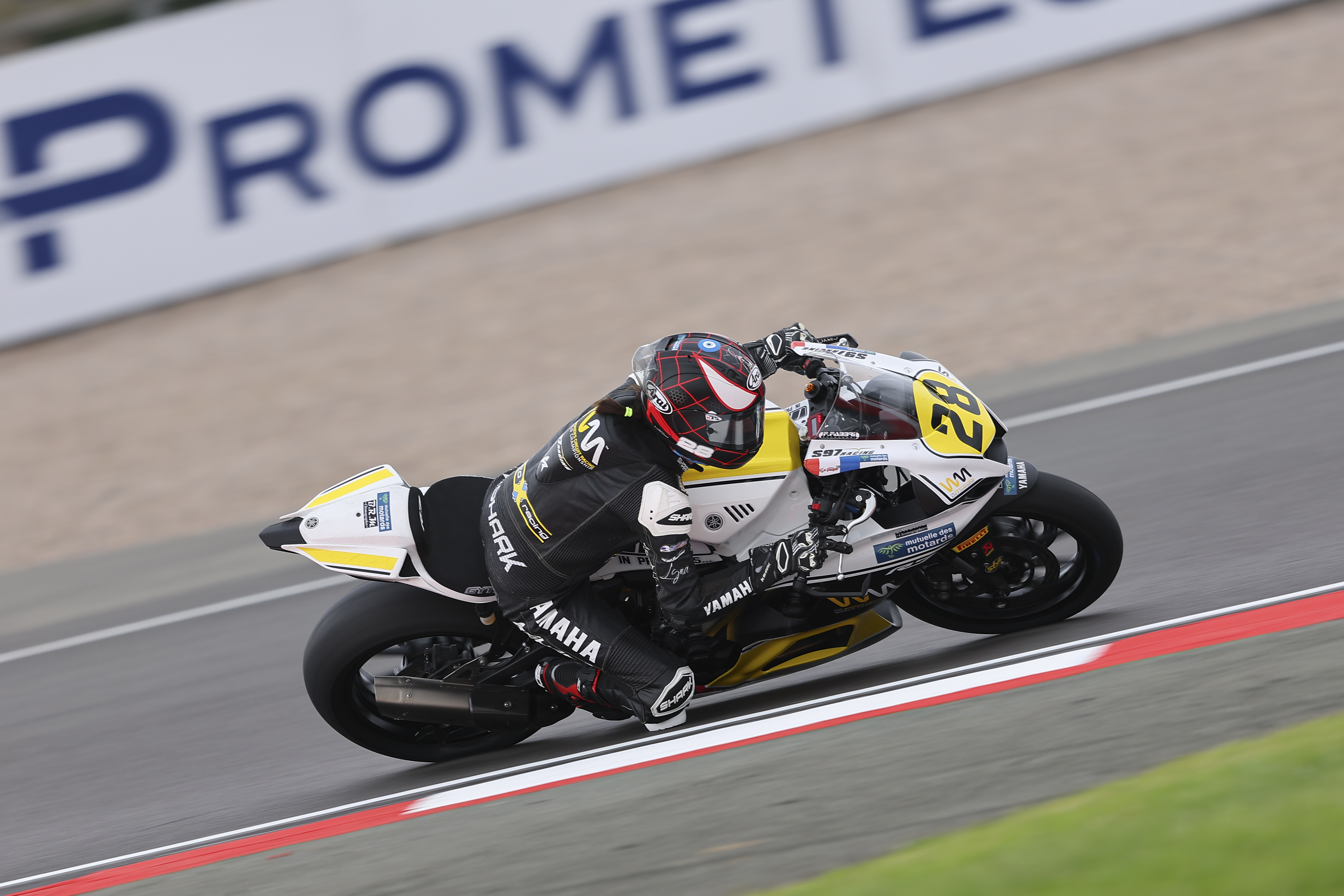gara-2-sfortunata-a-donington-park-per-il-team-motoxracing