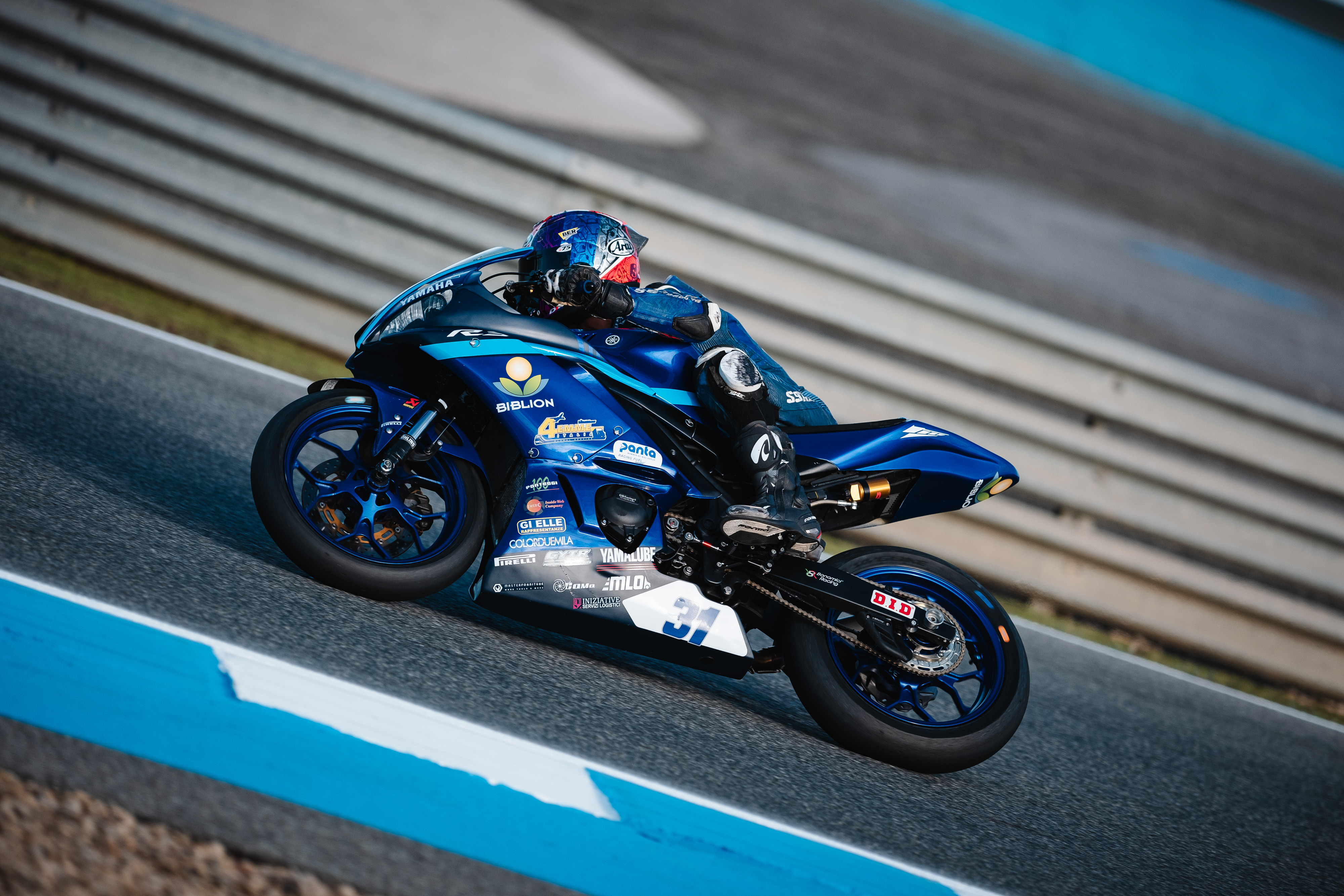 both-ercolani-and-bartolini-score-points-in-race-1-at-jerez